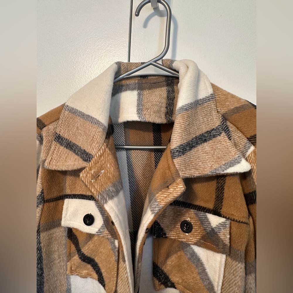 Yeokou Cropped Flannel Plaid Shacket - Women Large - Picture 3 of 6